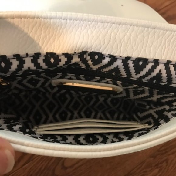 Madison West Purse - Picture 6 of 7